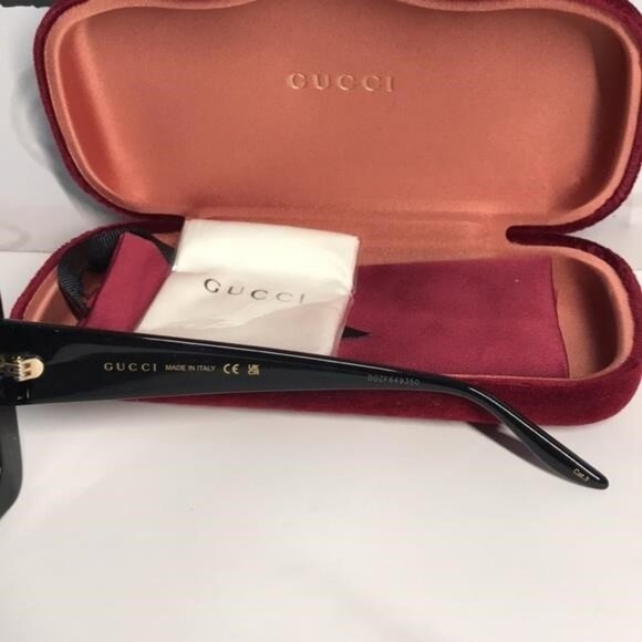 New Authentic ✨ Gucci GG0896S 001 – Oversized Black Square Sunglasses ✨ - Picture 4 of 13